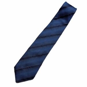 Armani Collezioni Mens Navy Blue Striped Silk Necktie Made in Italy Classic Tie
